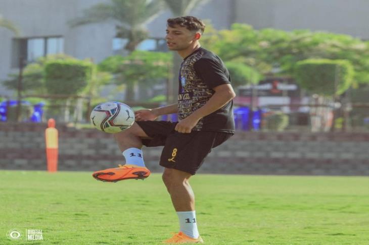 مصدر لمصراوي: الزمالك طلب استعارة بلحاج 6 أشهر من أسوان مصدر لمصراوي: الزمالك طلب استعارة بلحاج 6 أشهر من أسوان