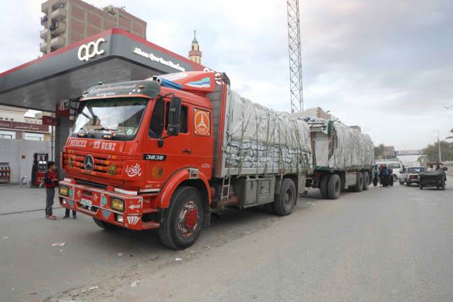ضبط سيارة نقل محملة بـ 58 طن أرز تمويني بالمنيا  (1)
