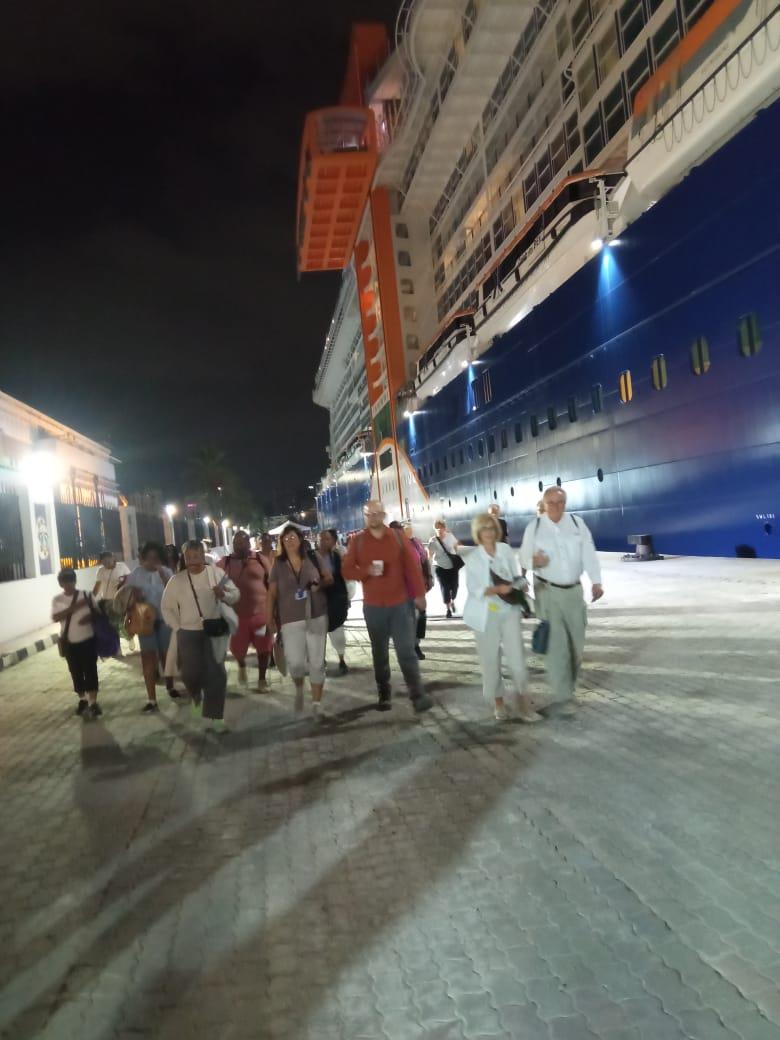 وصول 2650 سائحًا أجنبيًا على متن السفينة سيليبريتي لميناء الإسكندرية- صور (1)