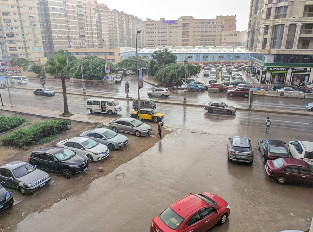 سقوط أمطار خفيفة على أنحاء متفرقة من الإسكندرية (1)