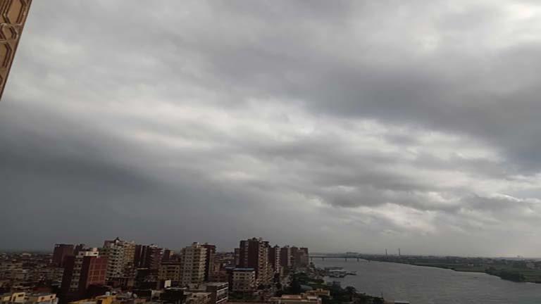 سوء الأحوال الجوية يظهر في سماء المحافظة