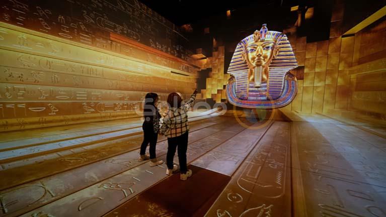 معرِض توت عنخ آمون التفاعلي بالمتحف المصري الكبير