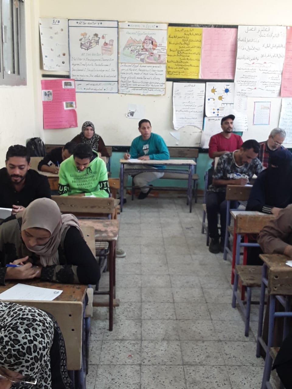 امتحان محو الأمية في الإسكندرية 