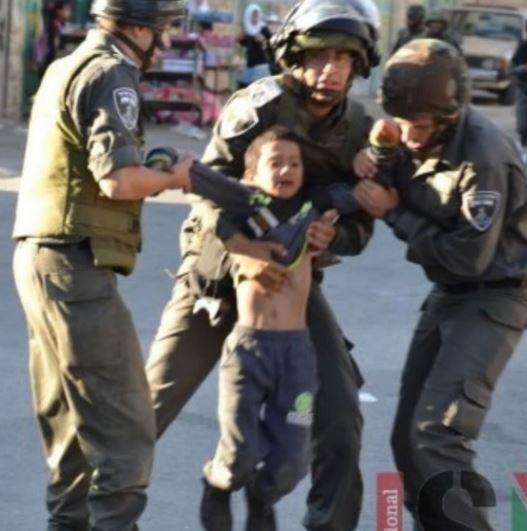 جيش الاحتلال الصهيوني يأسرون أطفال فلسطين (1)