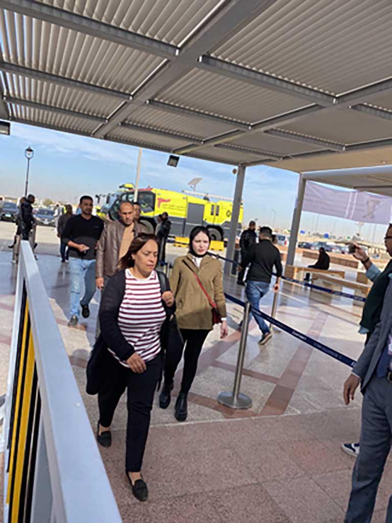 توافد الناخبين على لجان مطار القاهرة للإدلاء بأصواتهم في انتخابات الرئاسة