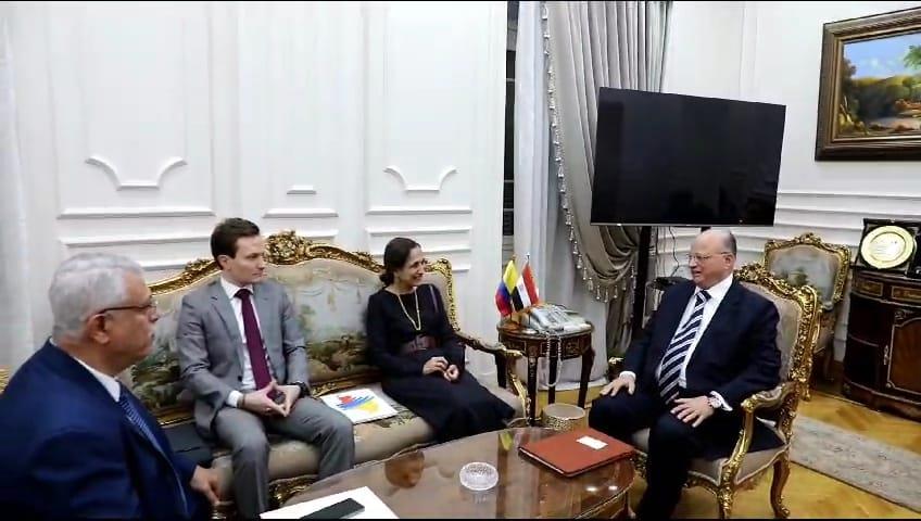 اللواء خالد عبد العال يلتقي سفيرة دولة كولومبيا بالقاهرة
