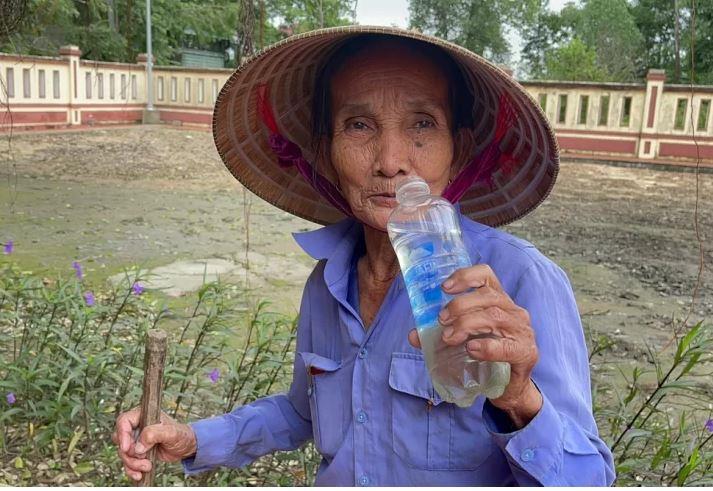 سيدة تعيش على الماء والمشروبات الغازية فقط منذ 50 عاما 