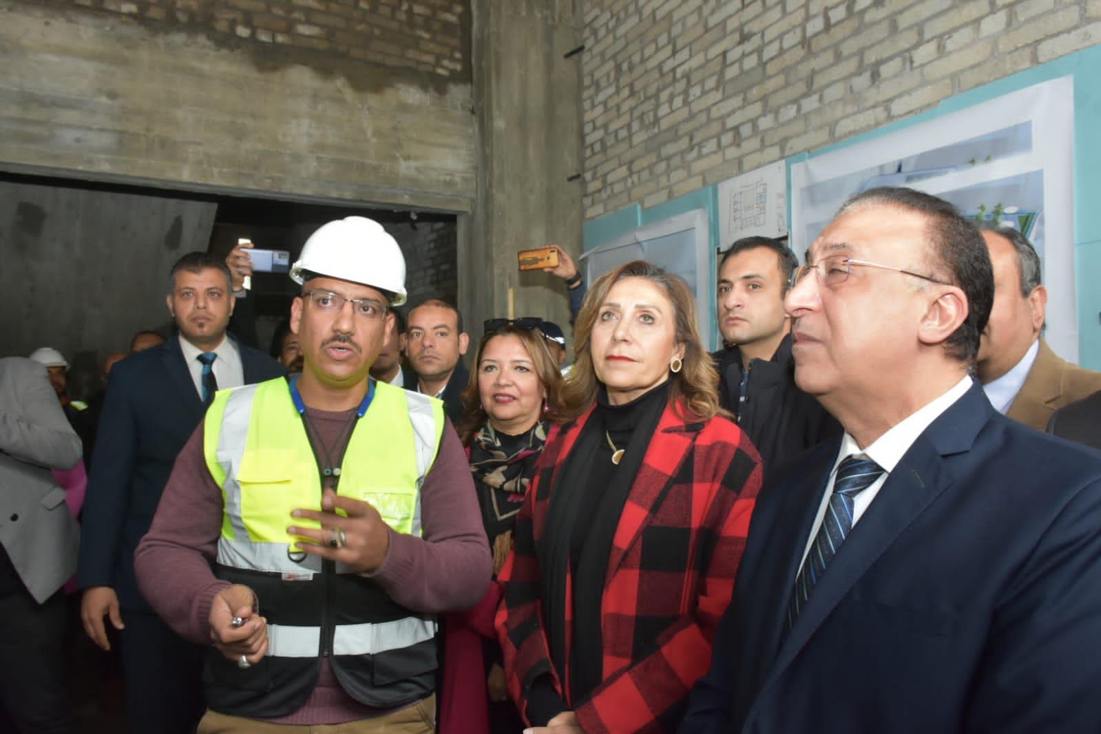 وزيرة الثقافة ومحافظ الإسكندرية يدشنان المبنى الجديد لأكاديمية الفنون