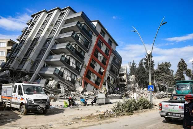 زلزال تركيا.. أنقرة تفتح تحقيقا مع أكثر من 600 شخص على صلة بالمباني المنهارة