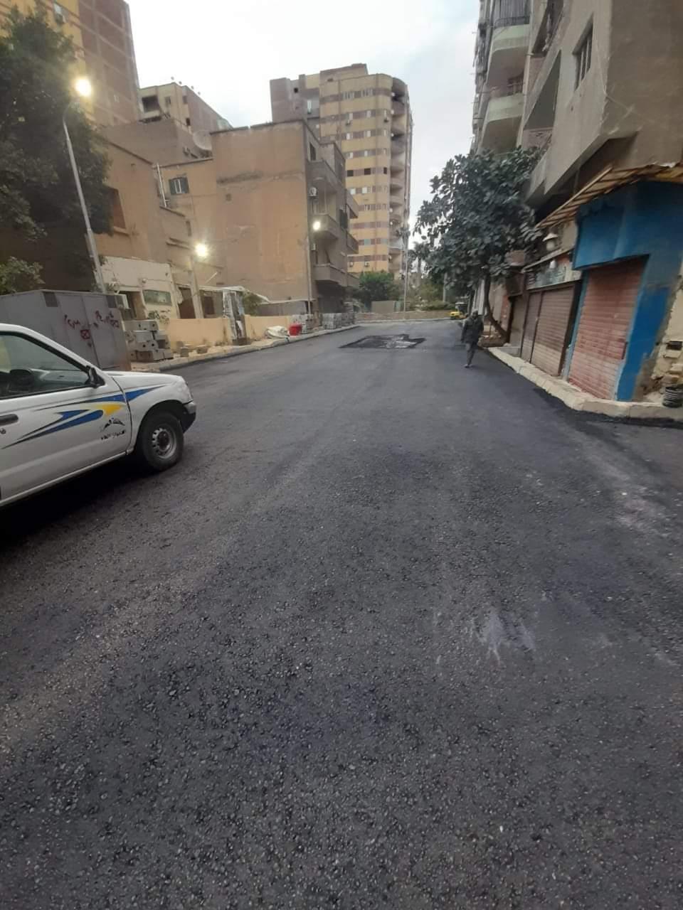 رصف وتطوير 15 شارعا في الجيزة
