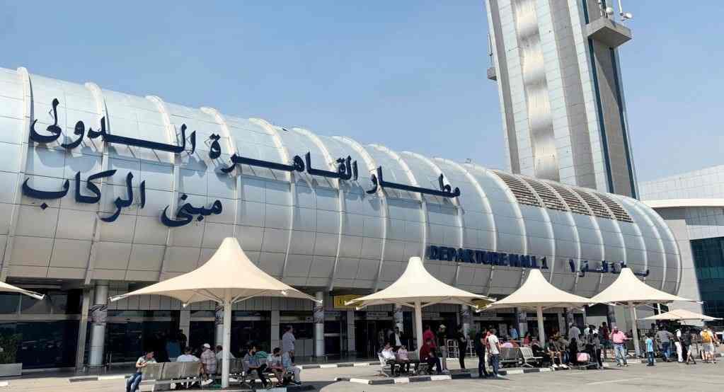 استعدادات مكثفة بمطار القاهرة لاستقبال موسم العمرة لشهر رمضان المبارك