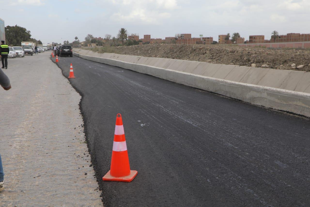 رصف وتطوير محاور البراجيل وترعة الزمر 