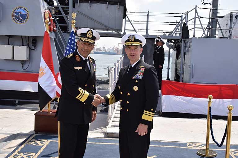 الولايات المتحدة الأمريكية تسلم مصر ثلاث لنشات مرور بعيد