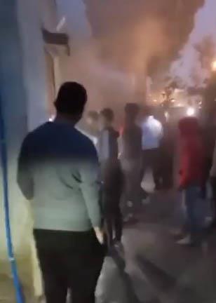 فتاة تبكي بعد حرق مستوطنين منزل عائلة فلسطينية في بلدة سنجل (فيديو)