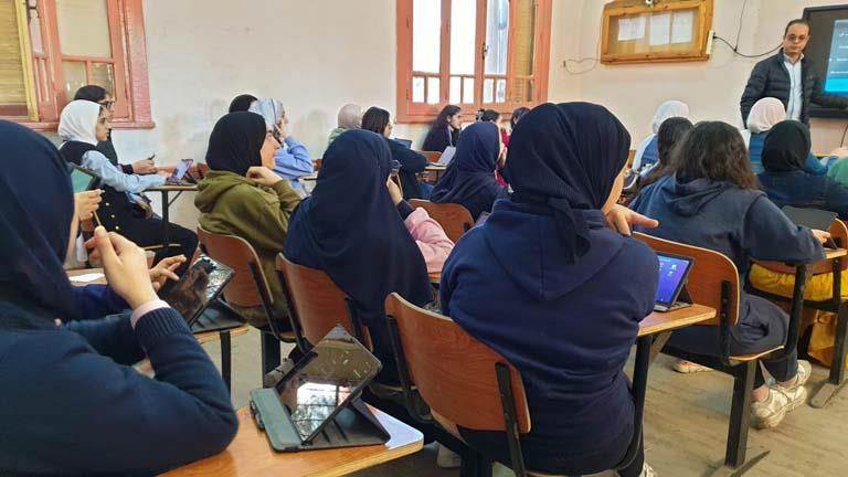 مدرسة بالهرم تفصل 14 طالبة بالثانوية العامة- أعرف التفاصيل مدرسة بالهرم تفصل 14 طالبة بالثانوية العامة- أعرف التفاصيل