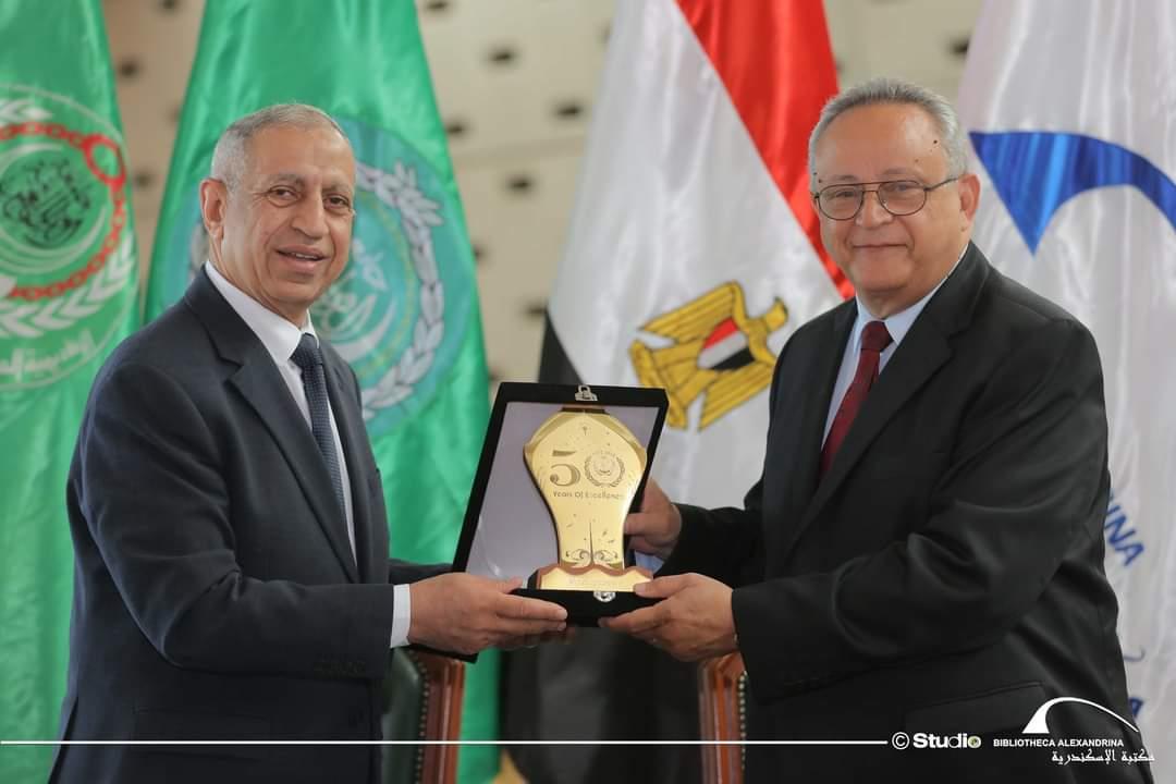  اتفاقية بين مكتبة الإسكندرية والأكاديمية العربية للعلوم (2)