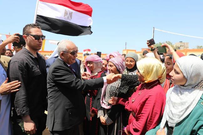 وزير التربية والتعليم يوجه بحزمة قرارات لتطوير المنظومة التعليمية بمحافظة شمال سيناء (1)