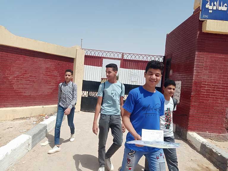 طلاب الشهادة الإعدادية بجنوب سيناء 