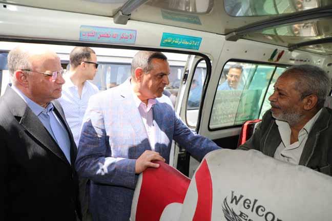 وزير التنمية ومحافظ القاهرة يتفقدا مواقف النقل الجماعي