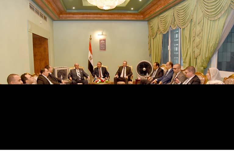 محافظ الإسكندرية ومساعدي وزير العدل يفتتحون فرع توثيق السيارات بمجمع المحاكم (3)