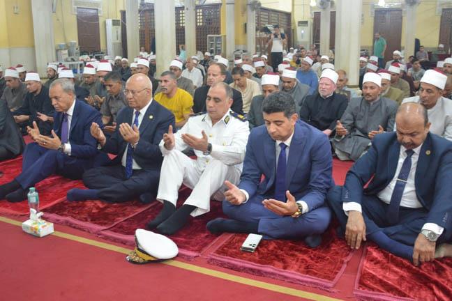 محافظ القليوبية يشهد احتفالية الأوقاف برأس السنة الهجرية بمسجد ناصر ببنها  (3)