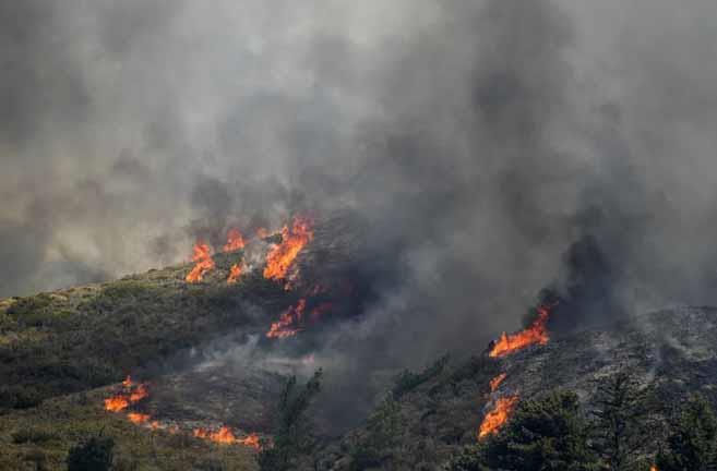 40 درجة مئوية في جزيرة رودس أشعلت عشرات الحرائق
