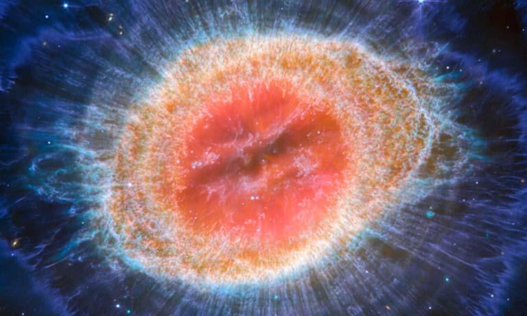 السديم الحلقي تشكل من انفجار نجم يشبه شمسنا