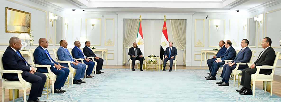 لقاء الرئيس السيسي مع رئيس مجلس السيادة السوداني (2)