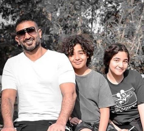 أحمد سعد مع أولاده