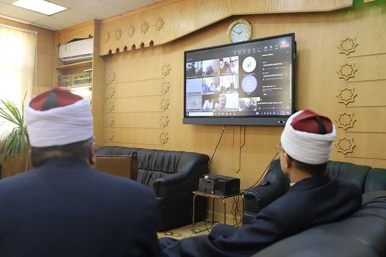 اجتماع الشيخ أيمن عبدالغني والشيخ أحمد عبدالعظيم عبر فيديو كونفرانس