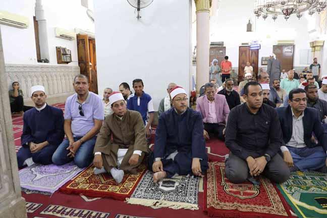محافظ المنيا يشهد احتفالية الأوقاف بذكرى المولد النبوي (1)