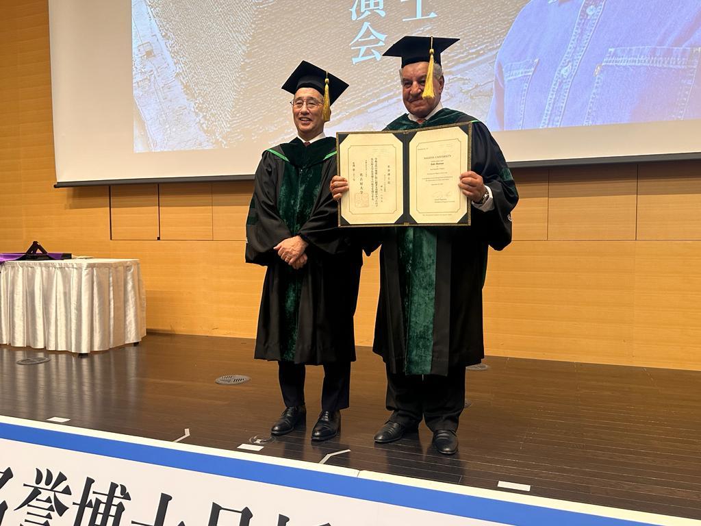 اليابان تمنح زاهي حواس الدكتوراة الفخرية