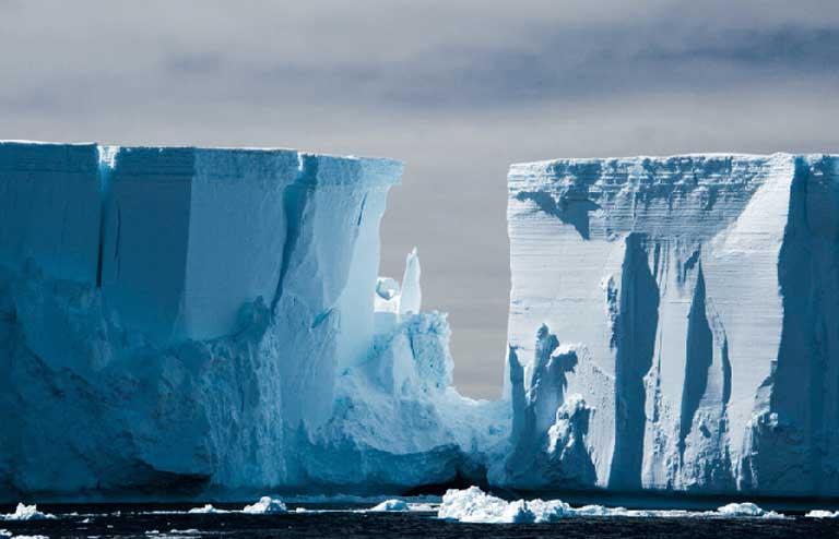 العملاق-الجليدي-ظل-ساكنا-نحو-3-عقود