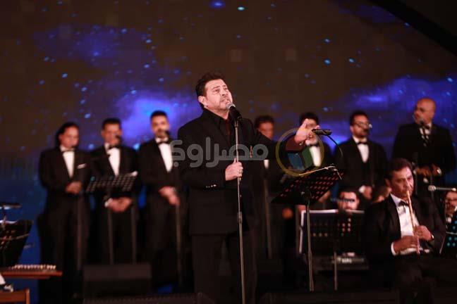 هاني شاكر يتألق في حفله الغنائي بمهرجان الموسيقى العربية 