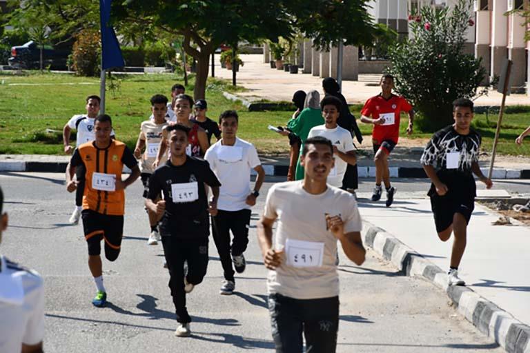 جامعة قناة السويس تنظم سباق جري احتفالًا بذكرى انتصارات أكتوبر (3)