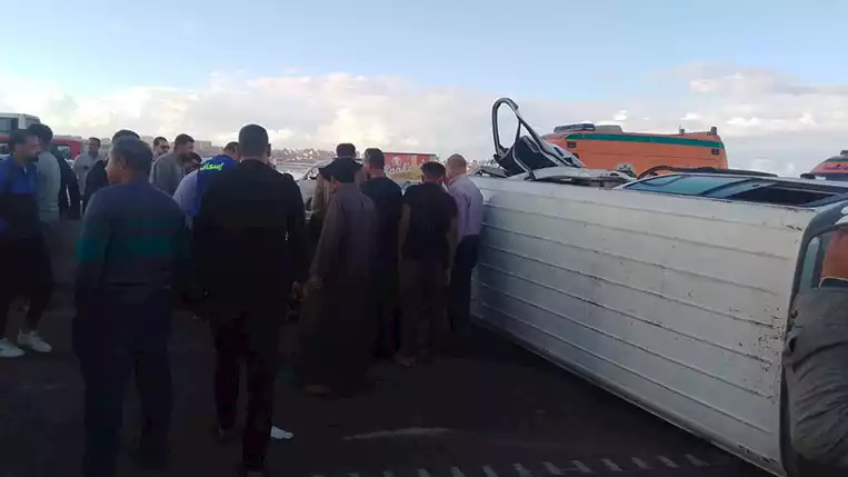 حادث انقلاب ميكروباص