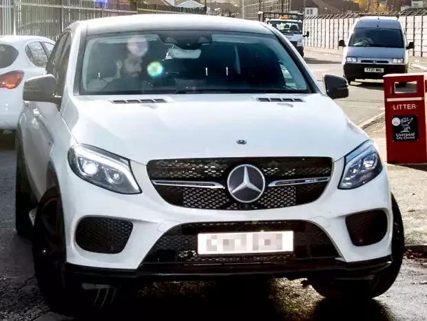 صلاح يستقل سيارة مرسيدس AMG GLE كوبيه