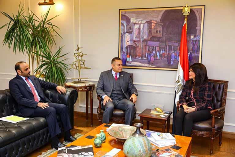 وزيرة التعاون الدولي خلال لقائها مع سفير قطر