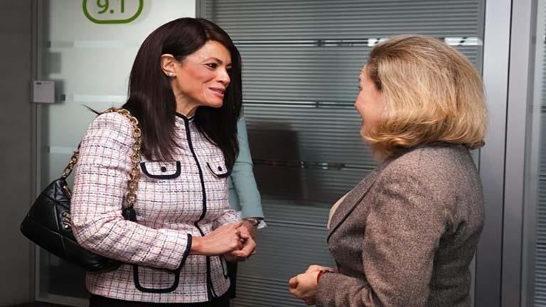 وزيرة التعاون الدولي خلال لقائها مع رئيسة بنك الاستثمار الأوروبي