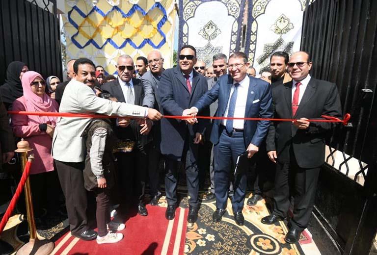 محمد بدير رئيس بنك QNB الأهلي خلال افتتاح بعض المشروعات (2)