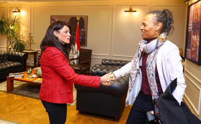 وزيرة التعاون الدولي خلال لقائها مع مديرة الوكالة السويسرية للتنمية (1)