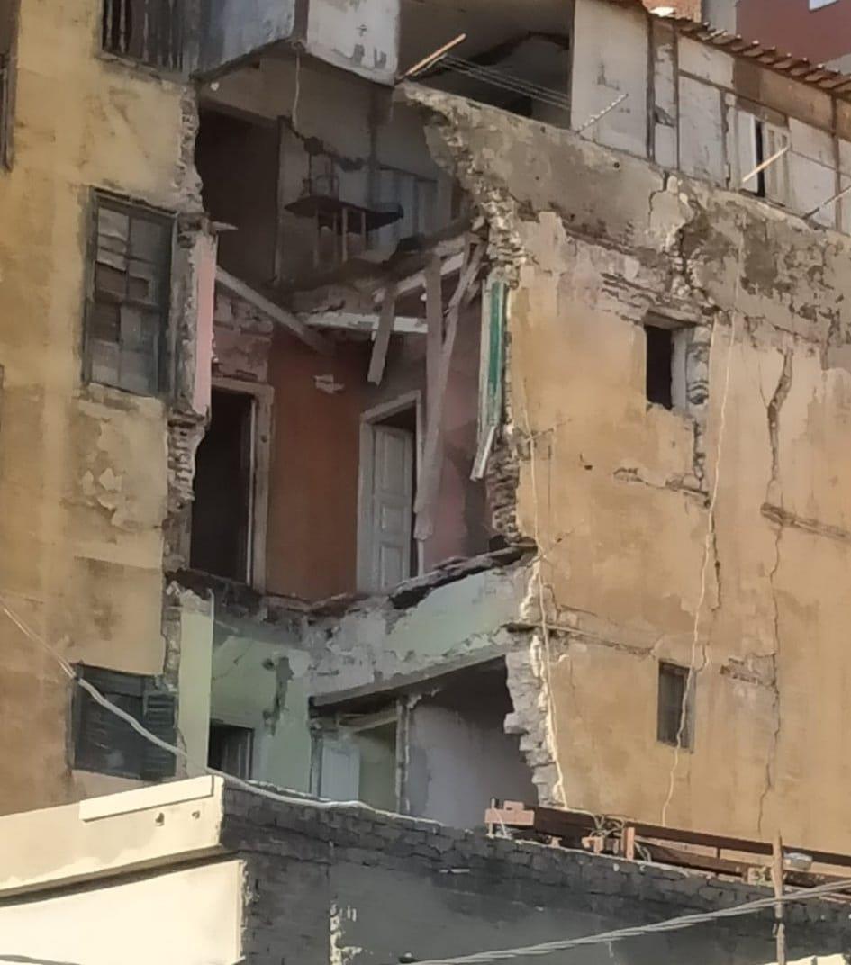 انهيار أسقف عقار في الإسكندرية (1)