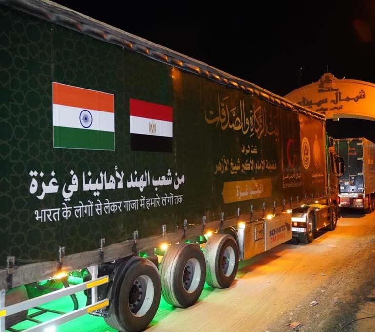 بيت الزكاة يطلق 100 شاحنة عملاقة ضمن قافلة رمضان لدعم أهلنا في غزة (1)