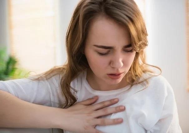 ألم الصدر عند النساء