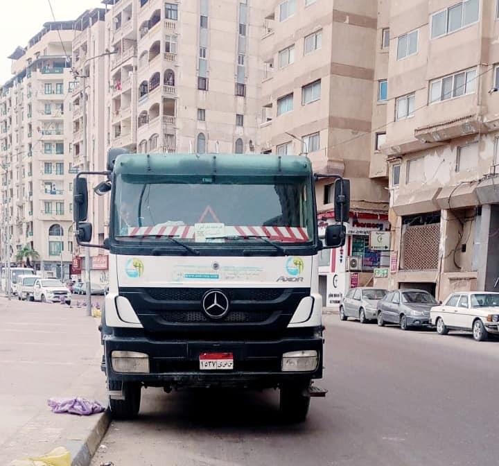 تمركز سيارات ومعدات الصرف الصحي بشوارع الإسكندرية (1)