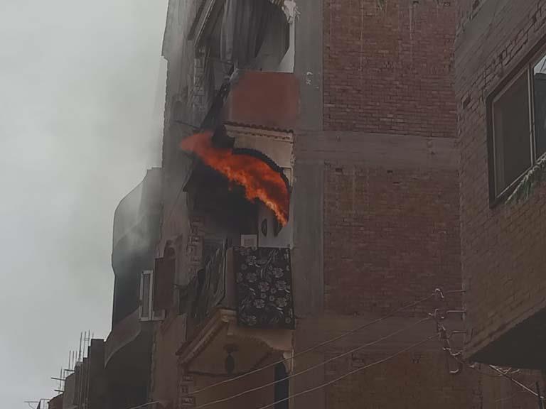حريق هائل يلتهم شقة في بني سويف (3)
