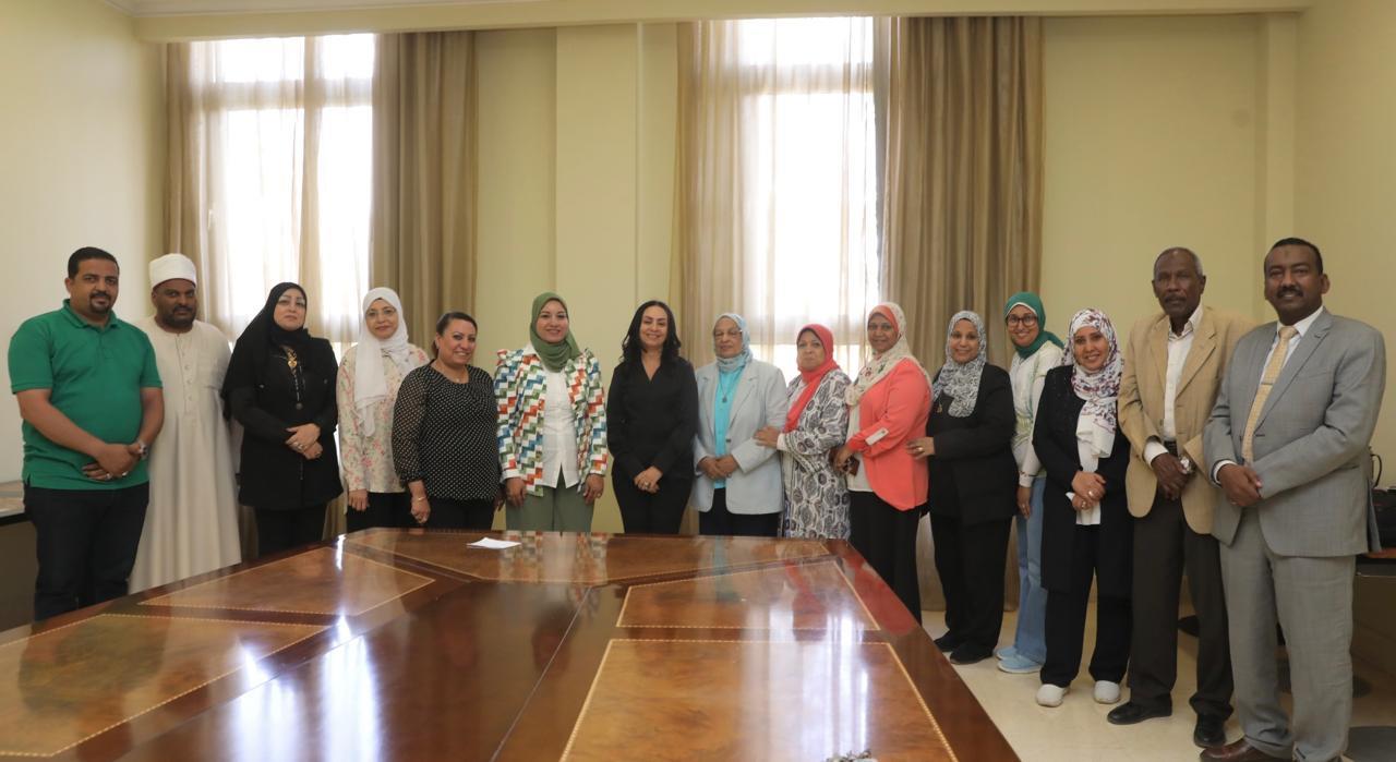 مايا مرسي تشكر أعضاء فرع المجلس القومي للمرأة في أسوان