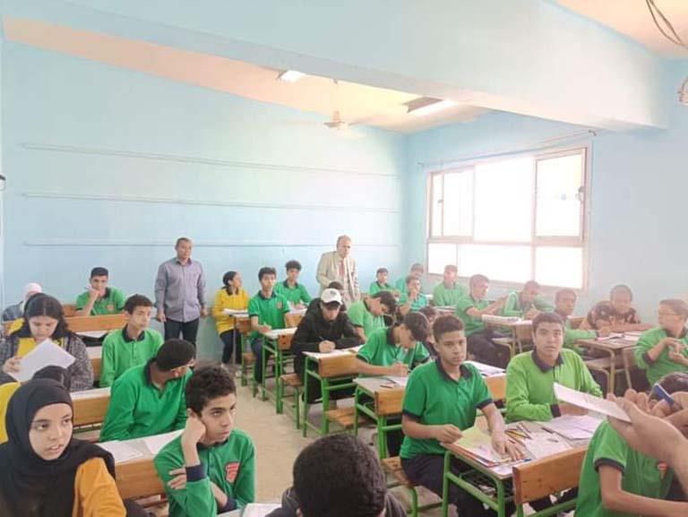 امتحانات طلاب تعليم القاهرة للمهام الأدائية والمواد خارج المجموع (13)