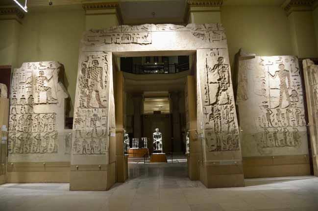 القطع الأثرية بالمتحف المصري (2)