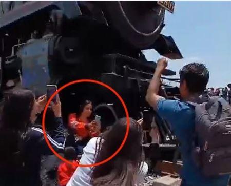 امراة تفقد حياتها دهسا بالقطار بسبب صورة سيلفي